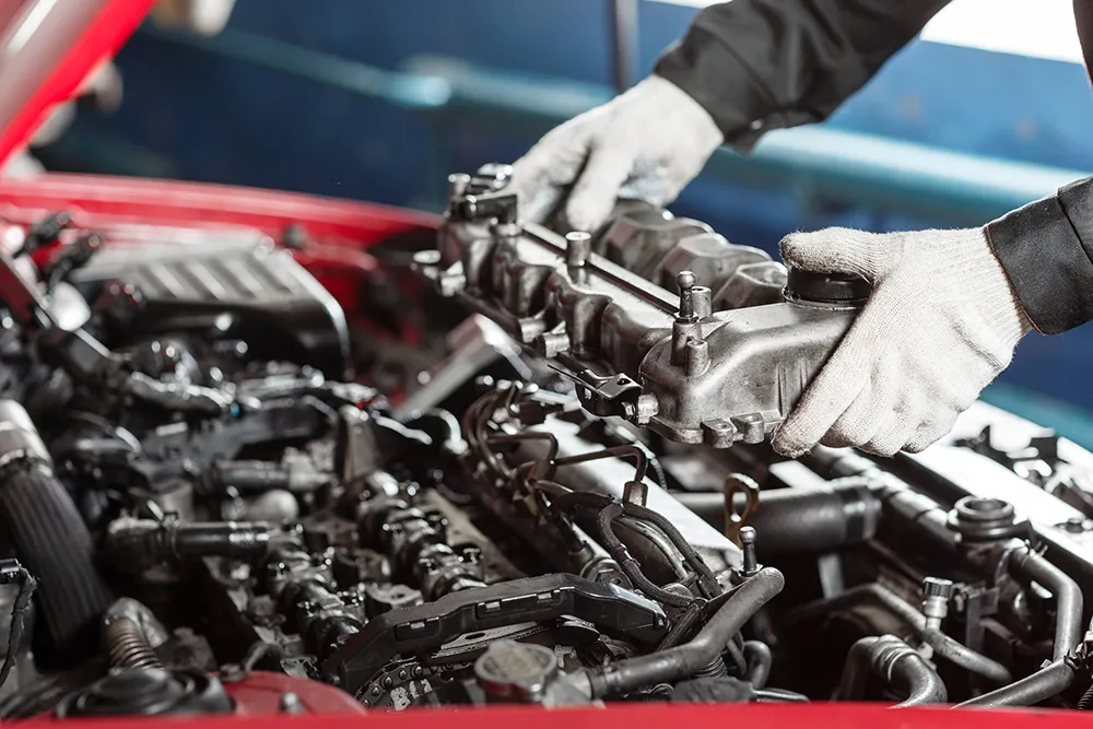 Signs My Car or Light-Duty Truck Has a Vacuum Leak